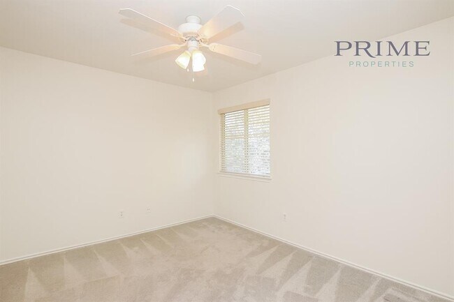 Building Photo - 8410 Dulcet Dr