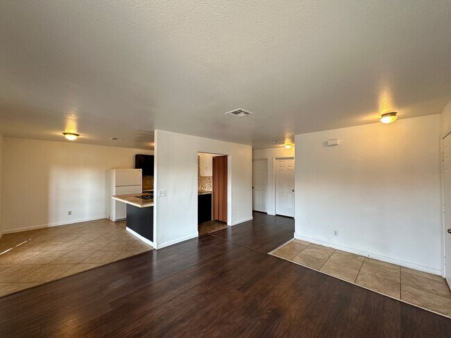 Building Photo - CASA MESA CONDO