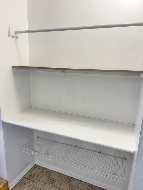 Building Photo - 925 Wilson Ave S