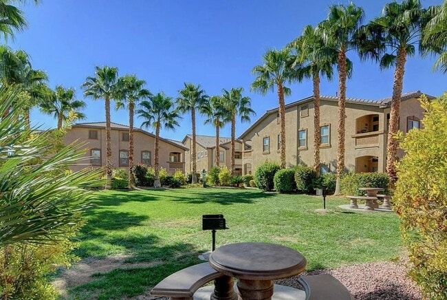 Building Photo - SOUTHWEST - SUNSET CLIFFS