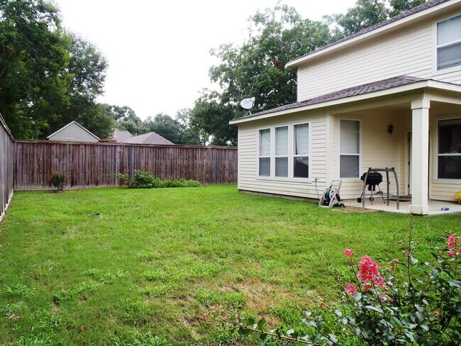 Building Photo - 5206 Lone Pine Ln
