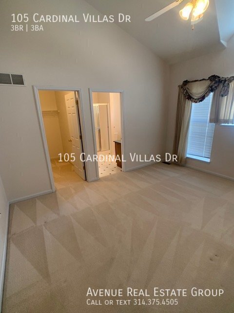 Building Photo - Spacious 3-Bed Condo with Bonus Room & Gar...