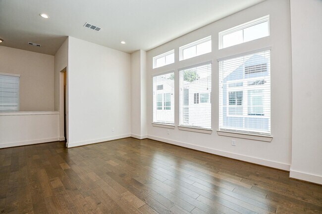 Building Photo - 9444 Kerrwood Ln