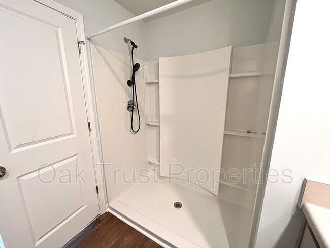 Building Photo - 129 Spencer Cir