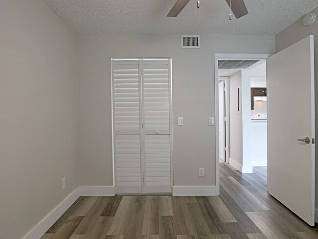Building Photo - Mystic Gardens 5303-315 Summerlin Rd Fort ...
