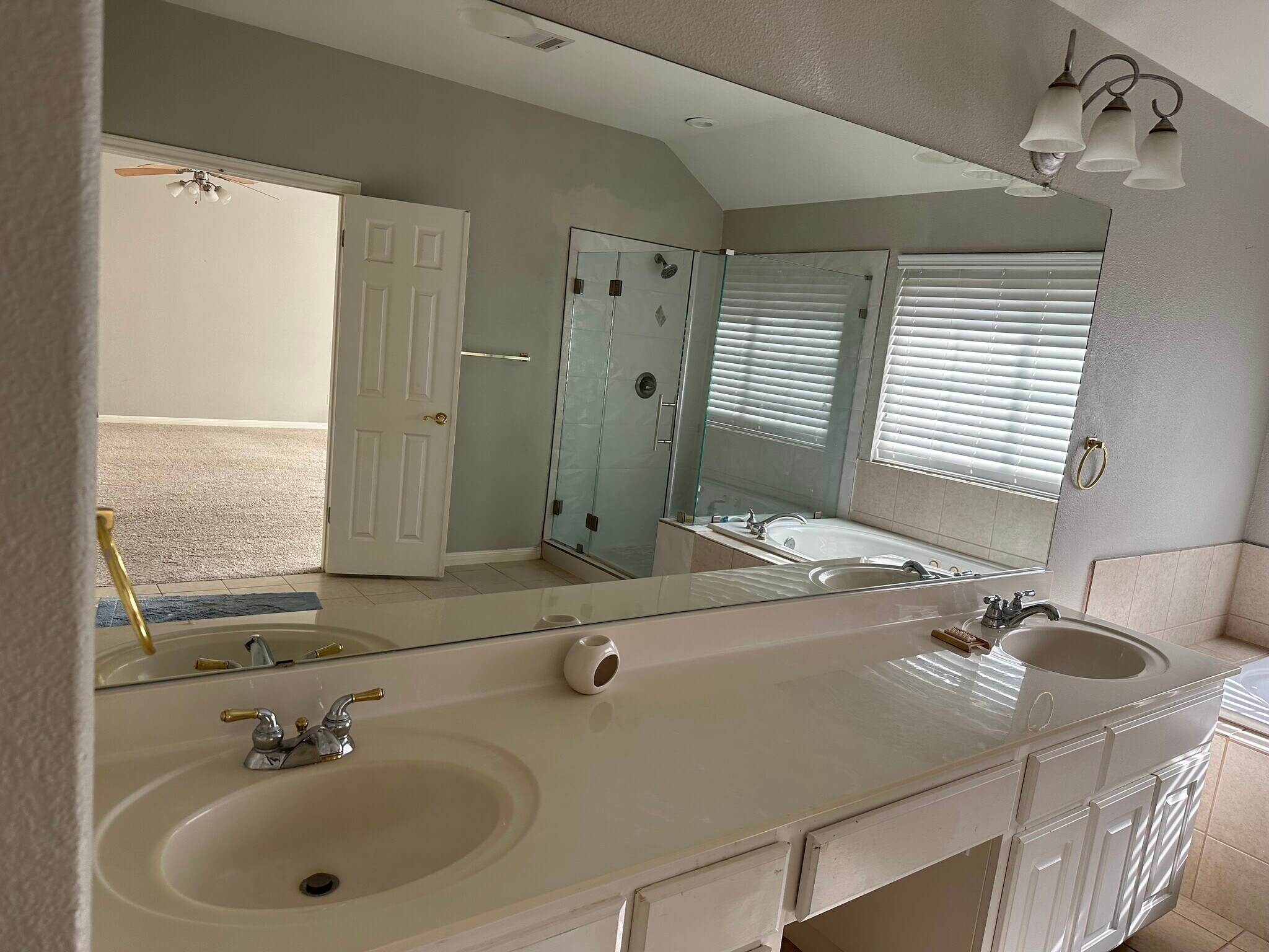 Building Photo - 10416 Canyon Vista Way
