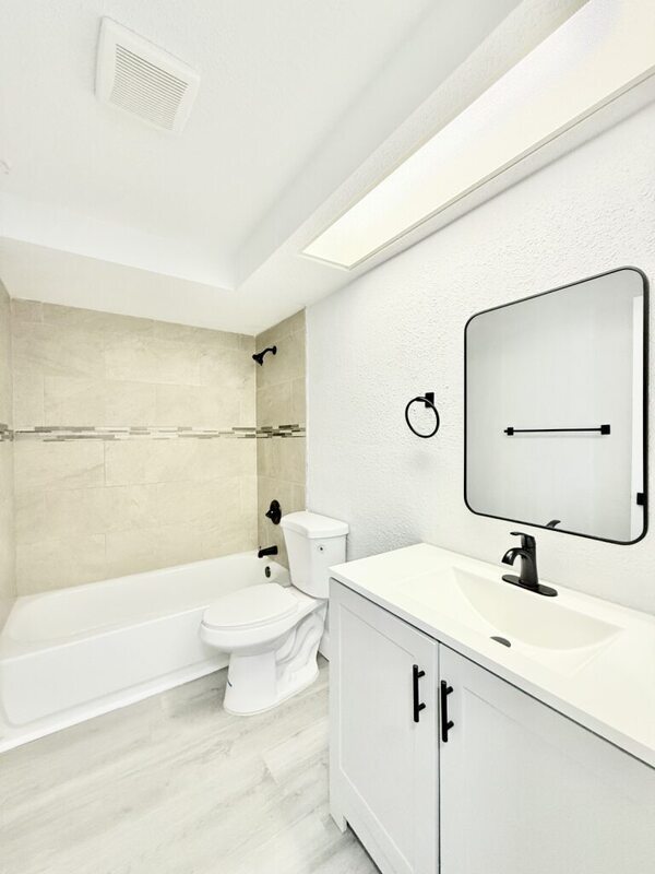 Building Photo - 3250 Coldwell Dr