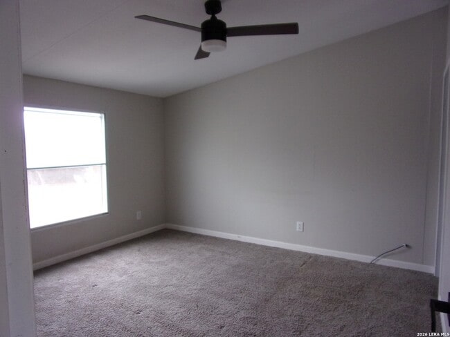 Building Photo - 360 Rangeland Rd