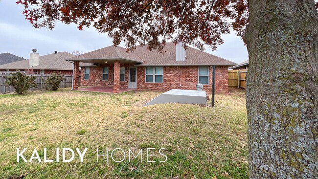 Building Photo - 5921 SE 88th St