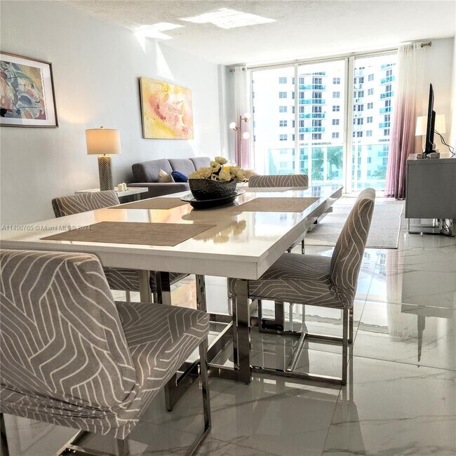 Building Photo - 3000 S Ocean Dr