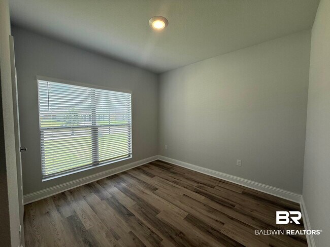 Building Photo - 429 Parkerman Ave