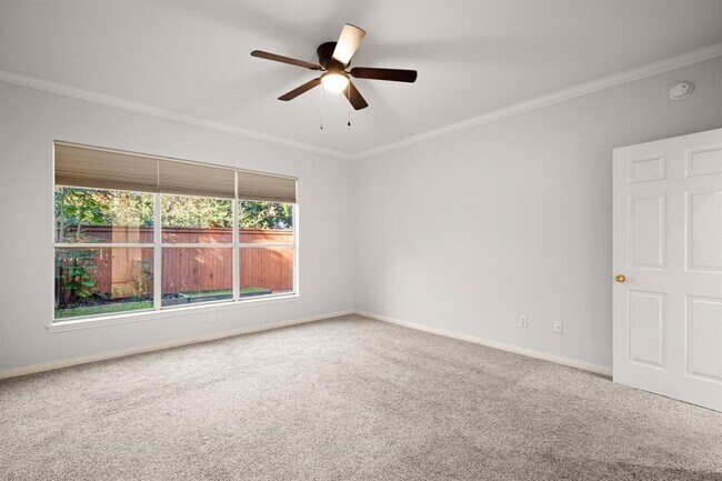 Building Photo - 7500 Shadowridge Run