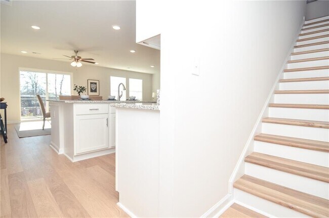 Building Photo - 4553 High Rdg Ct