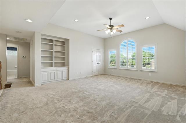 Building Photo - 7700 Red Clover Dr