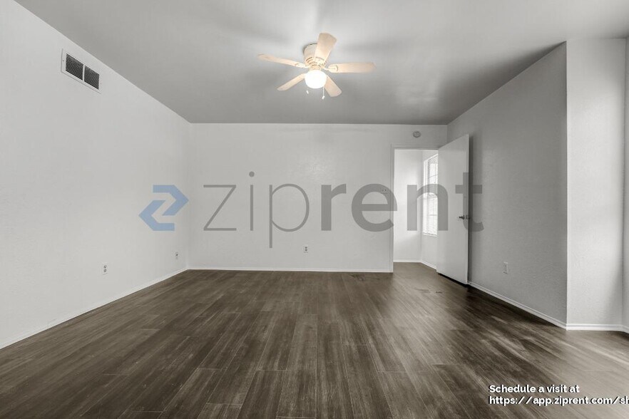 Building Photo - 4708 Carsonhill Dr