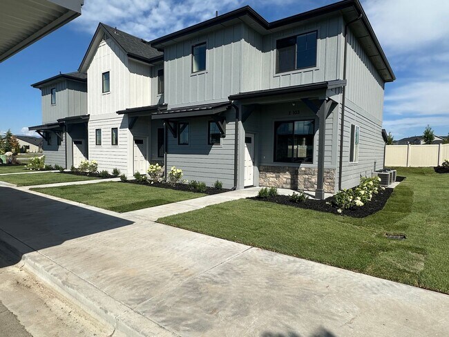 Building Photo - 4095 S Lone Pne Wy