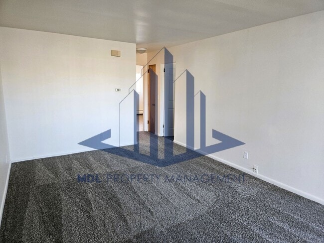 Primary Photo - 2225 Weiss St