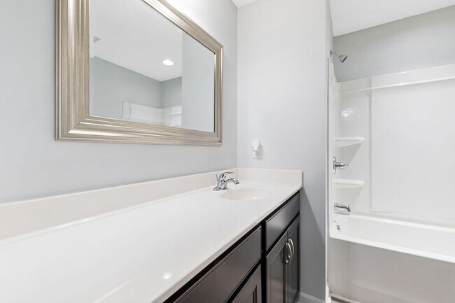 Building Photo - Brightleaf at the Park Townhome!