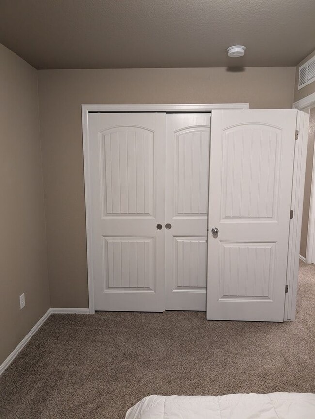 Building Photo - Amazing townhome in northern Colorado Springs