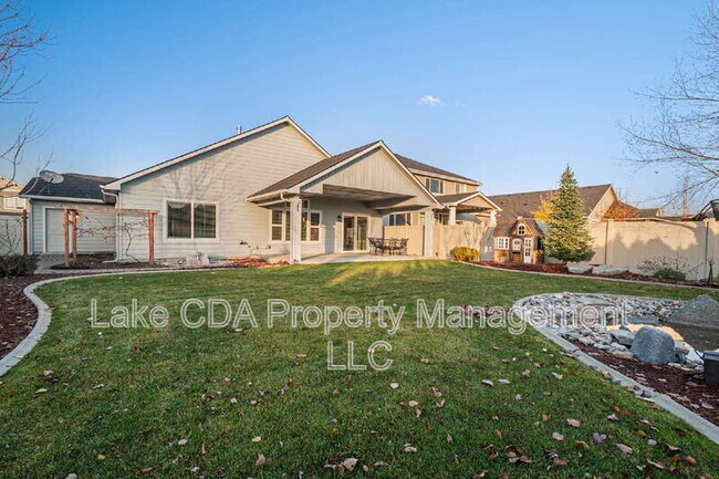 Building Photo - 2892 W Rimbaud Ave