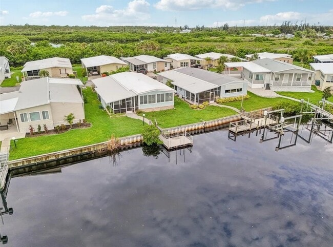 Building Photo - 106 Lazy River Rd