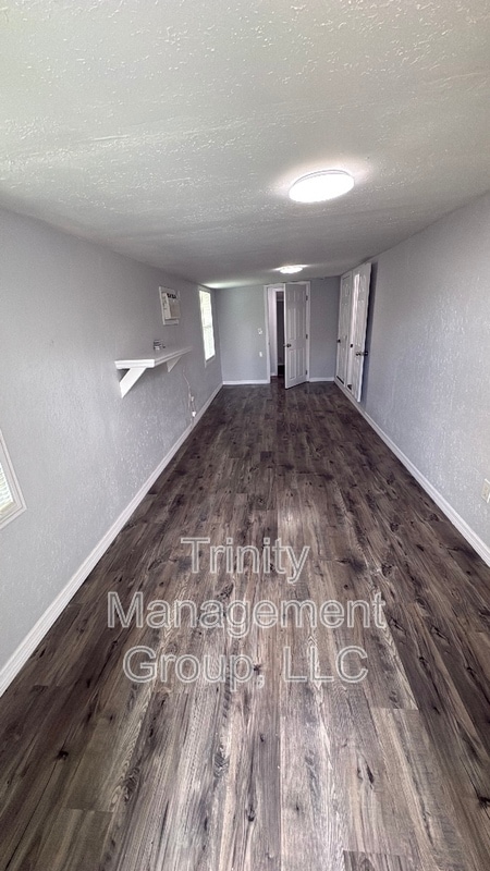 Building Photo - 2021 Pleasure Dr
