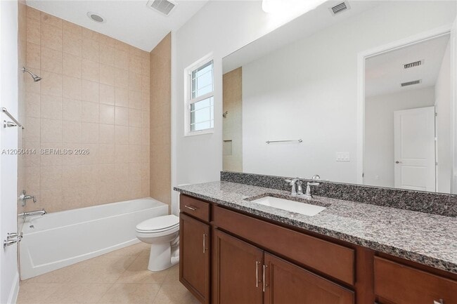 Building Photo - 15239 Goldfinch Cir