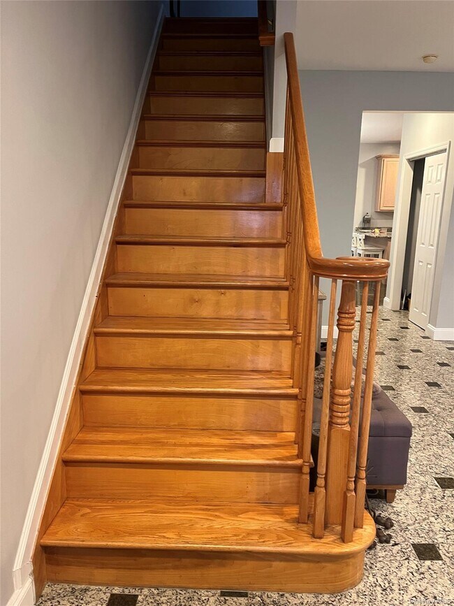 Building Photo - 7809 Shore Rd