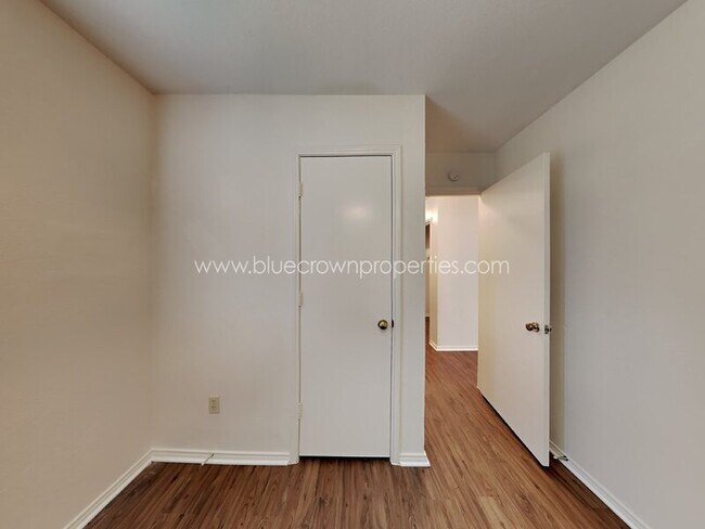Building Photo - 10317 Lone Pine Ln