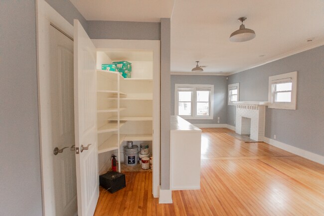 Building Photo - 1412 S St Louis Ave