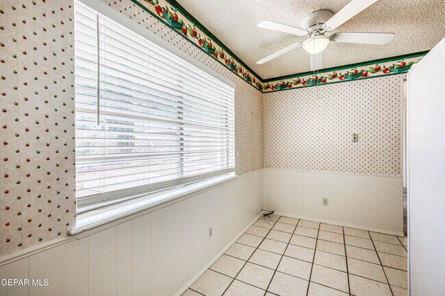 Building Photo - 3008 Gaston Dr