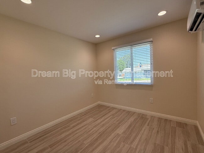 Building Photo - 3556 Harrison St