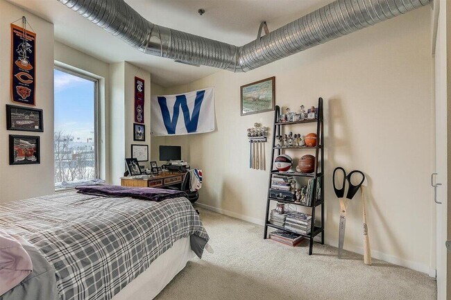 Building Photo - 2080 N Commerce St