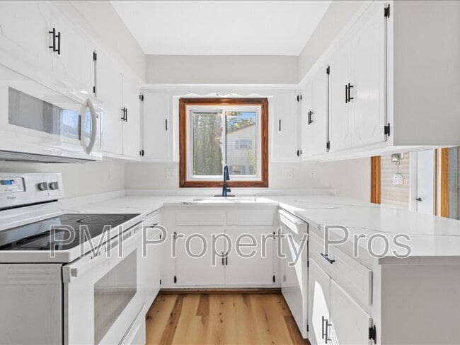 Building Photo - 8148 S 88th St