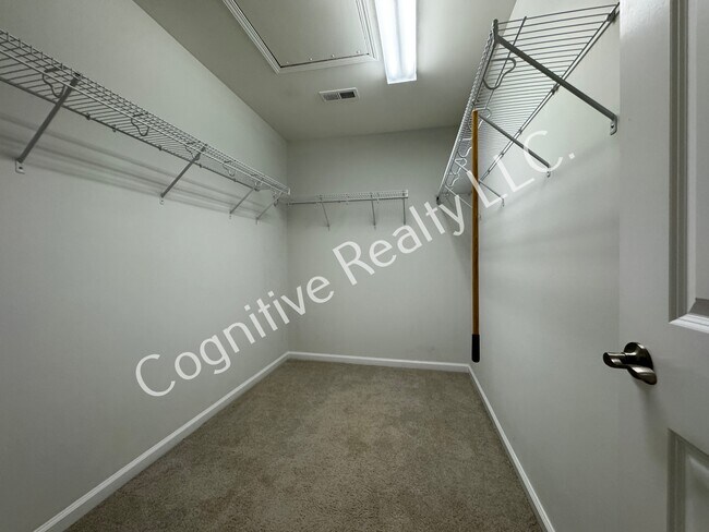 Building Photo - 1024 Laurel Twist Rd