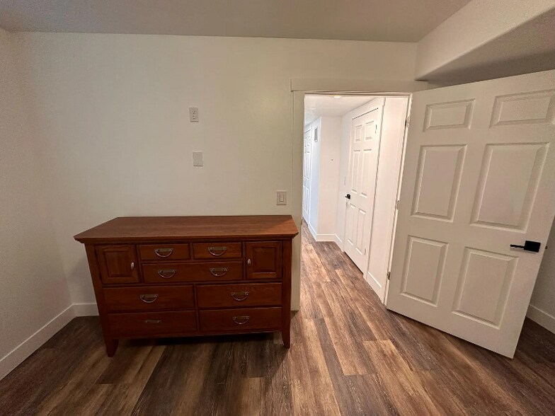 Building Photo - 1302 Sunrise Ln