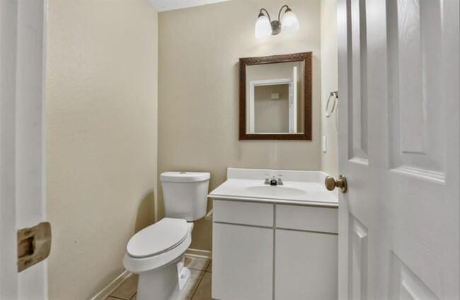 Building Photo - 2106 Tomlinson Trail Dr