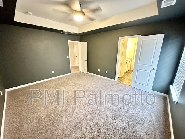 Building Photo - 335 Chetsley Dr