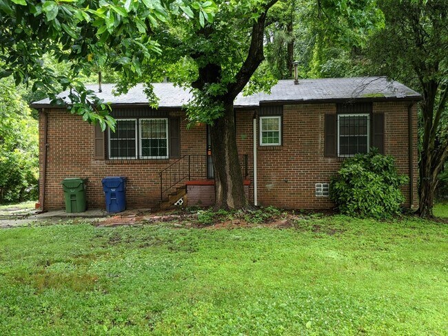 Building Photo - 1230 Redford Dr SE
