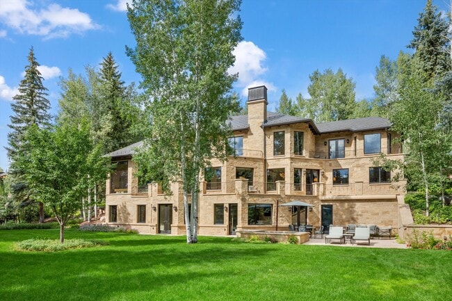 Building Photo - 64 Pitkin Way