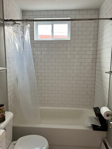 Bathroom - 120 Folsom Ave