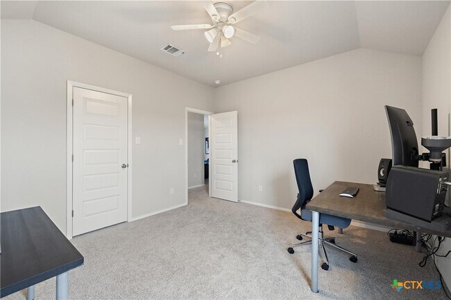 Building Photo - 408 Black Opal Dr