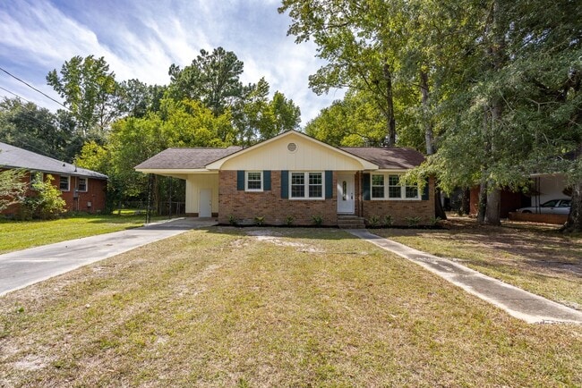 Primary Photo - Welcome to this beautiful newly renovated 3-bedroom brick ranch!