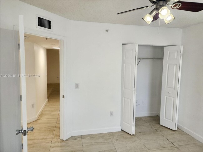 Building Photo - 2451 Centergate Dr