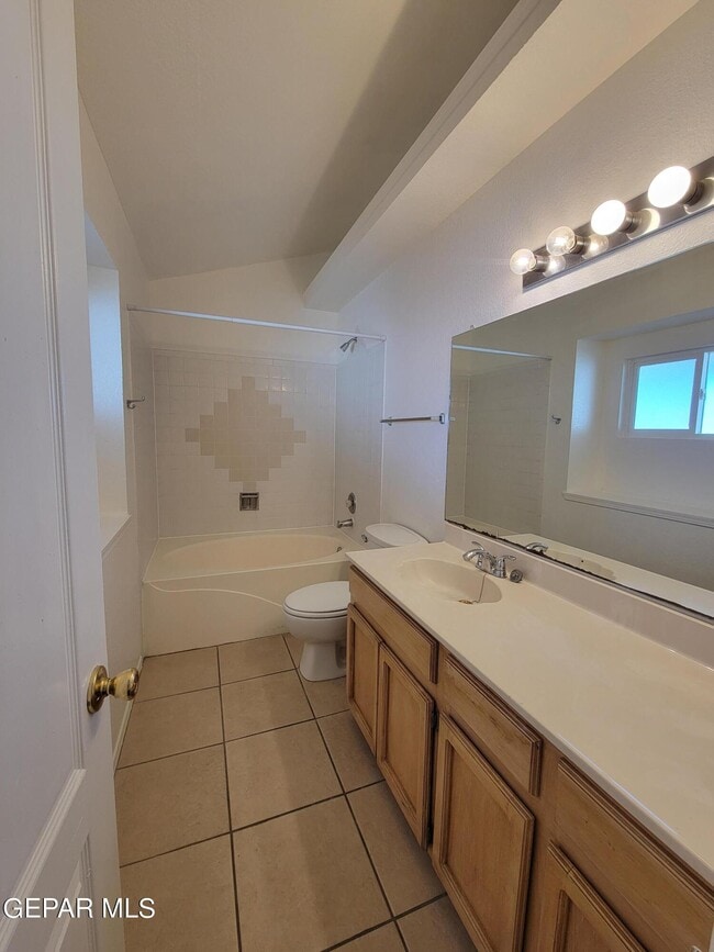 Building Photo - 8695 Pilgrimage Cir