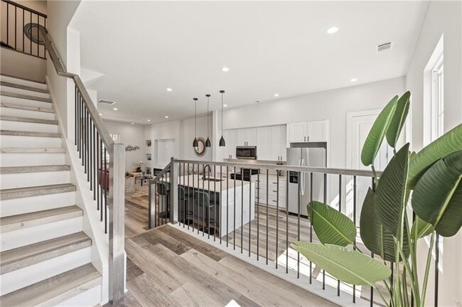 Building Photo - 3165 Dogwood Dr
