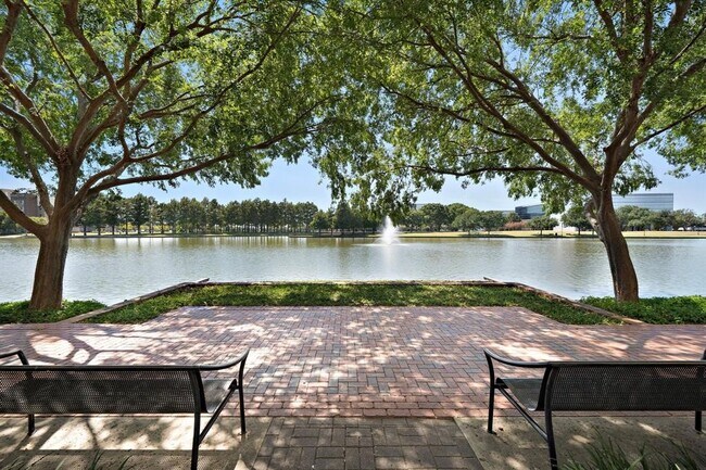 Building Photo - 1308 Lake Pointe Pkwy