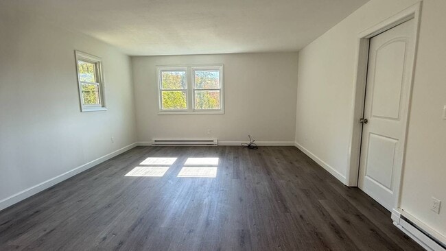 Building Photo - 224 Grape Hollow Rd