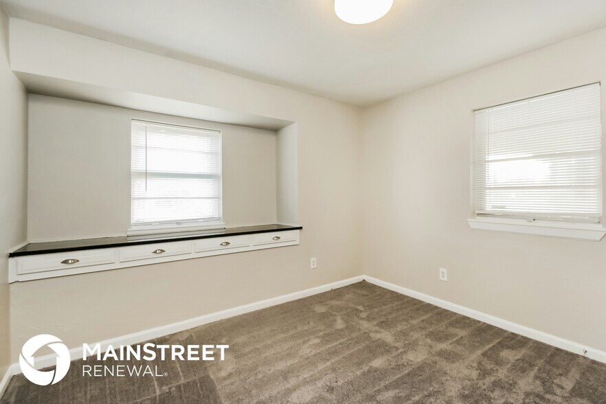 Building Photo - 1317 SW 63rd St