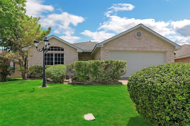 Primary Photo - 721 Somerset Dr